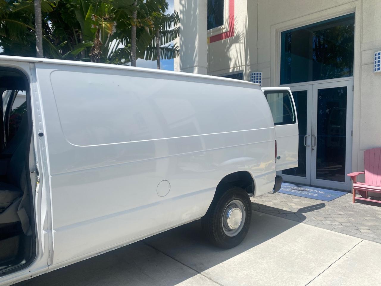 2006 Ford Econoline Cargo Van E350 LOW MILES 66,160 Pompano Beach FL