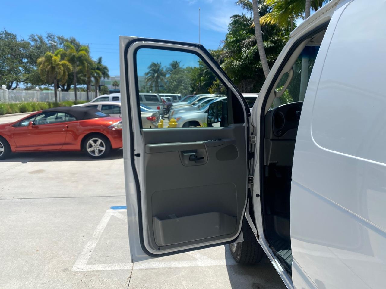 2006 Ford Econoline Cargo Van E350 LOW MILES 66,160 Pompano Beach FL