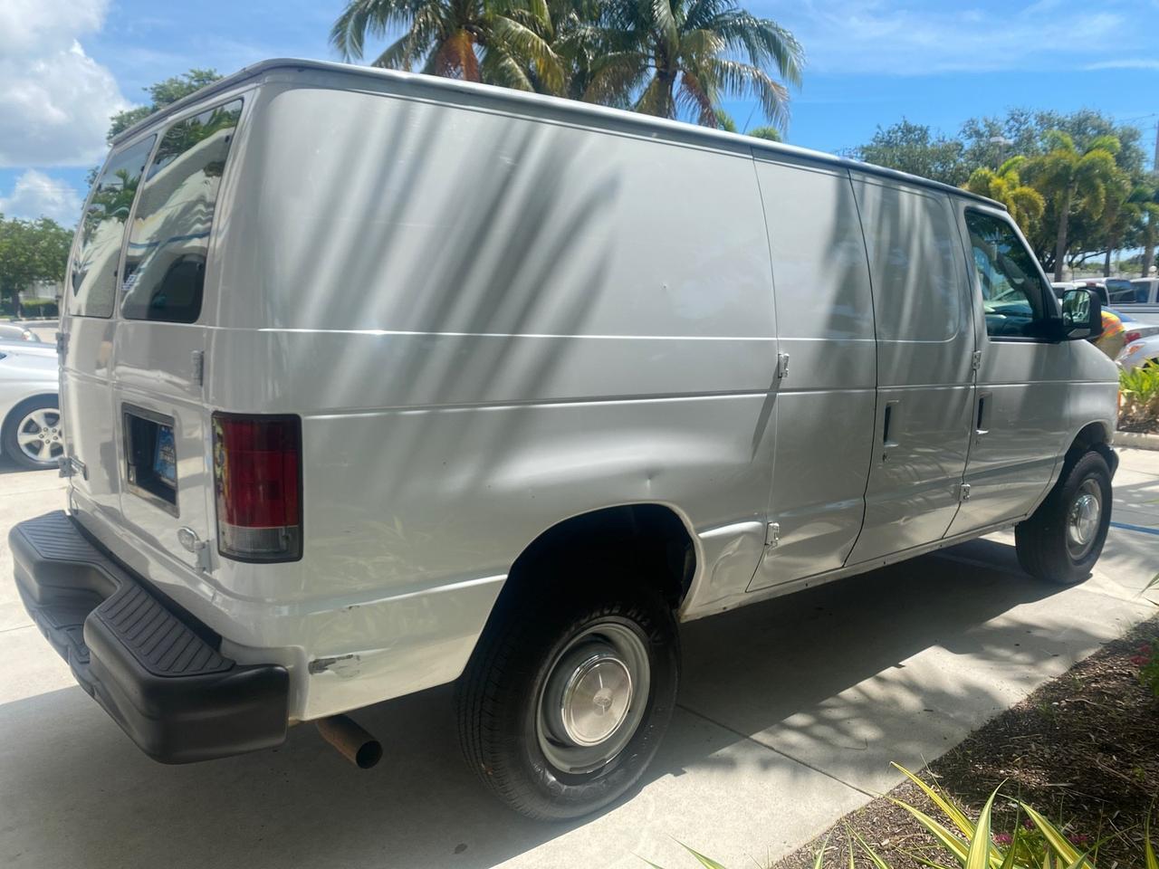 2006 Ford Econoline Cargo Van E350 LOW MILES 66,160 Pompano Beach FL
