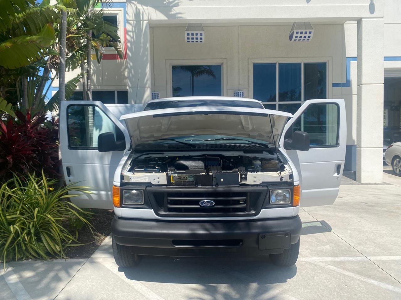 2006 Ford Econoline Cargo Van E350 LOW MILES 66,160 Pompano Beach FL