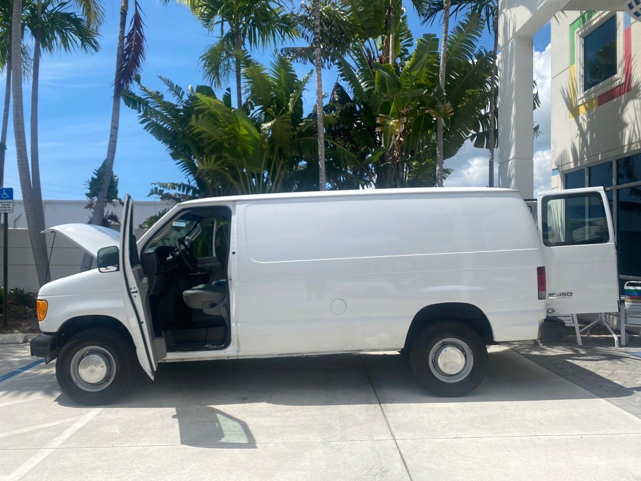 2006 Ford Econoline Cargo Van E350 LOW MILES 66,160 Pompano Beach FL