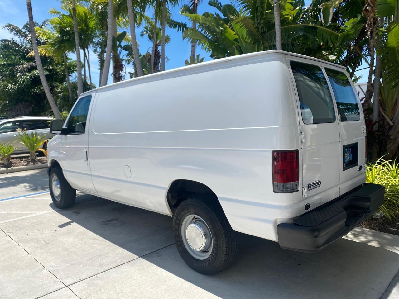 2006 Ford Econoline Cargo Van E350 LOW MILES 66,160 Pompano Beach FL
