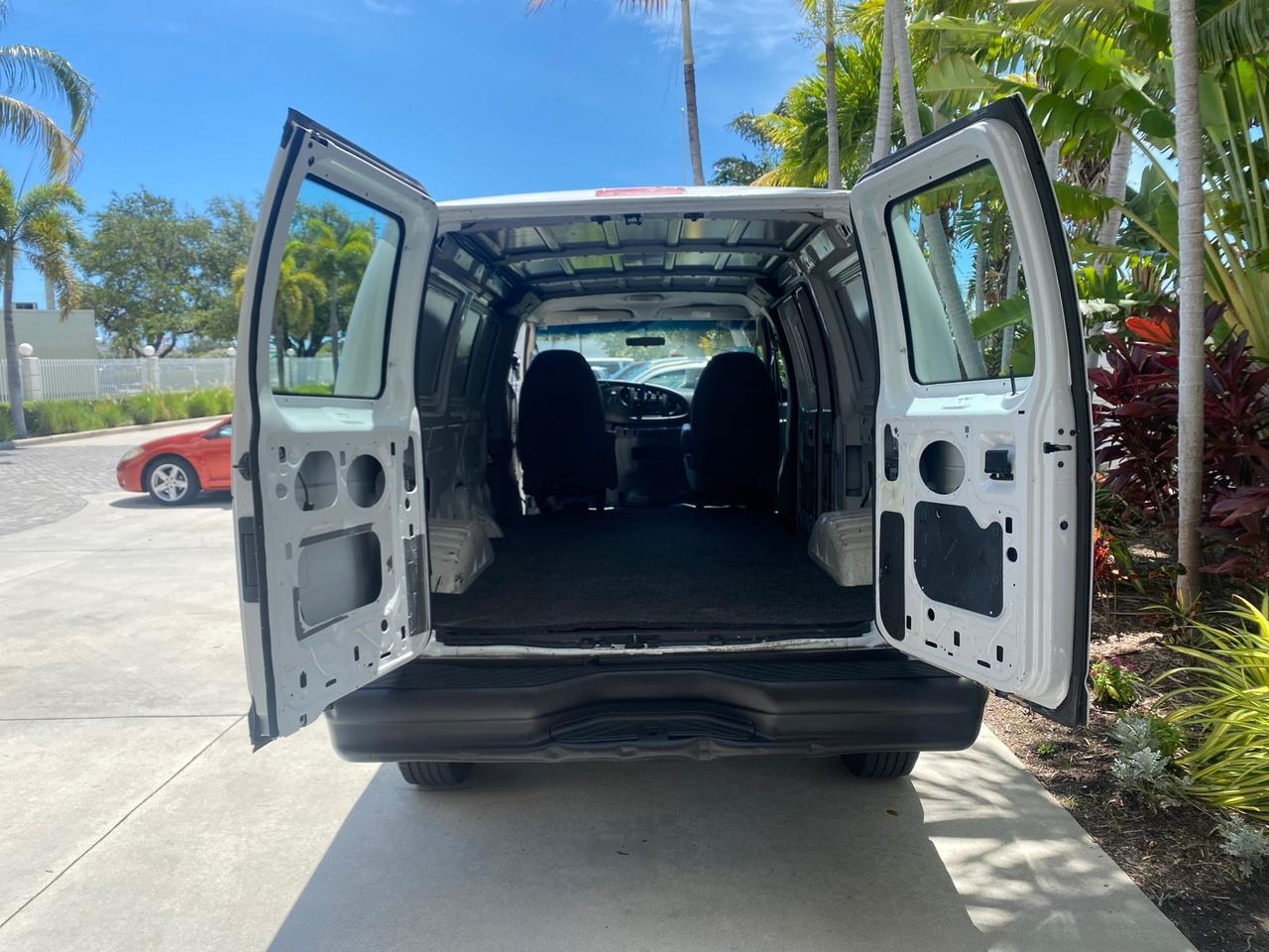 2006 Ford Econoline Cargo Van E350 LOW MILES 66,160 Pompano Beach FL