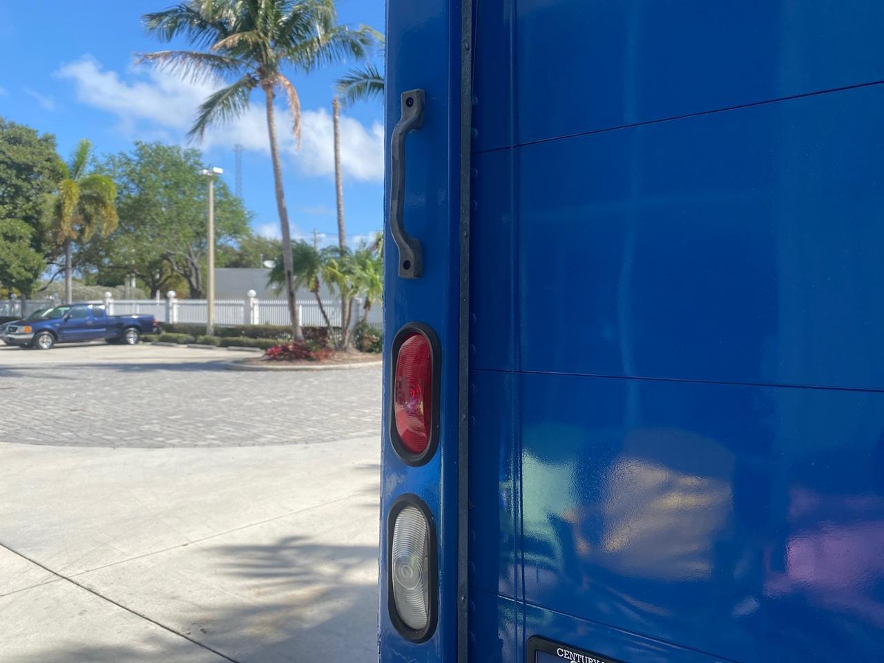 2006 Ford Econoline Commercial Cutaway LOW MILES 27,641 1 OWNER Pompano Beach FL