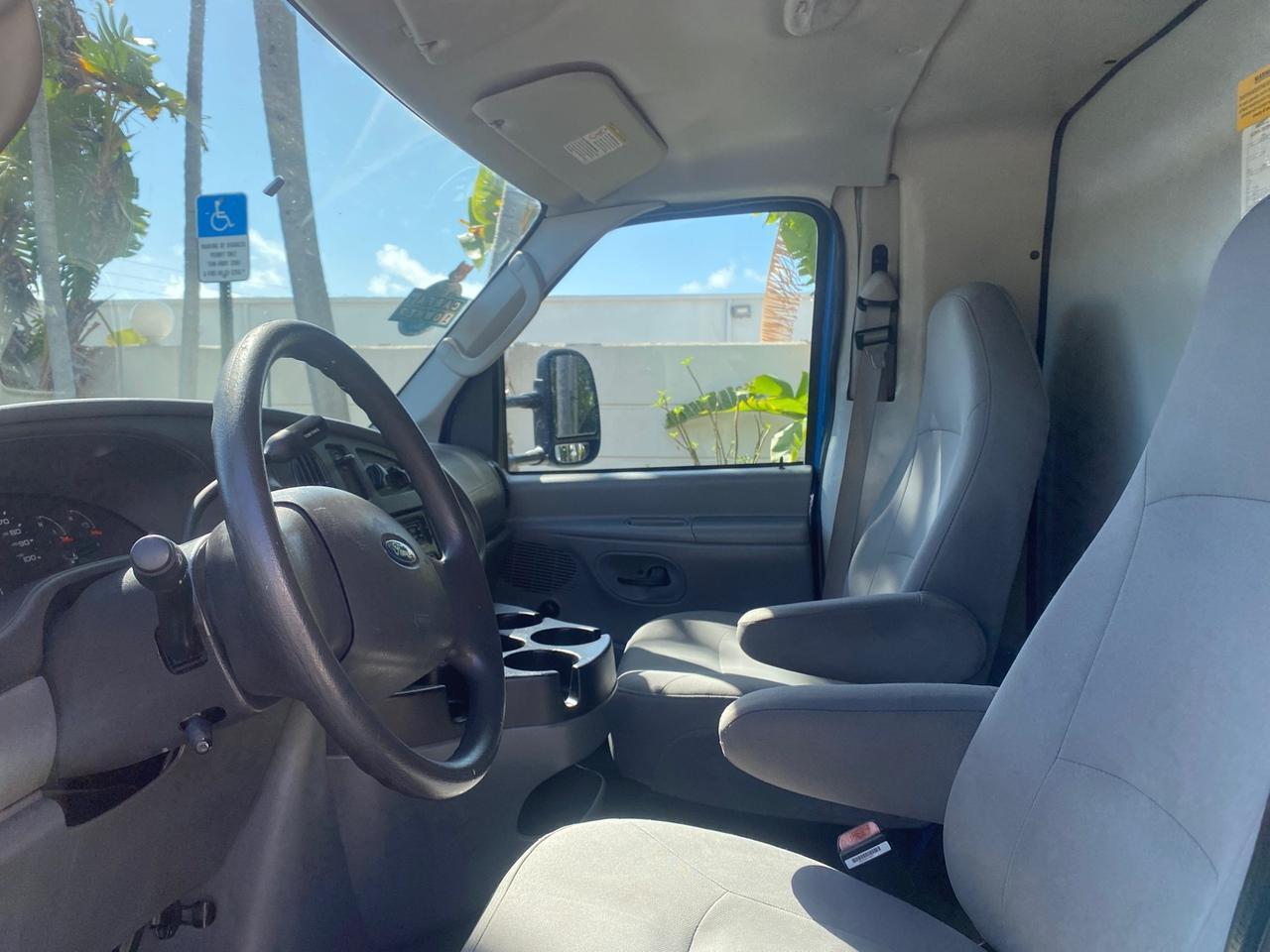 2006 Ford Econoline Commercial Cutaway LOW MILES 27,641 1 OWNER Pompano Beach FL