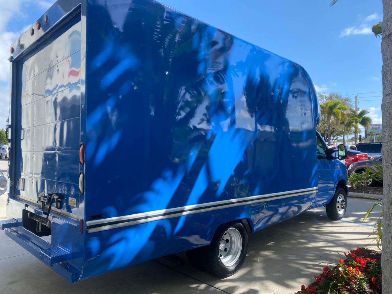 2006 Ford Econoline Commercial Cutaway LOW MILES 27,641 1 OWNER Pompano Beach FL