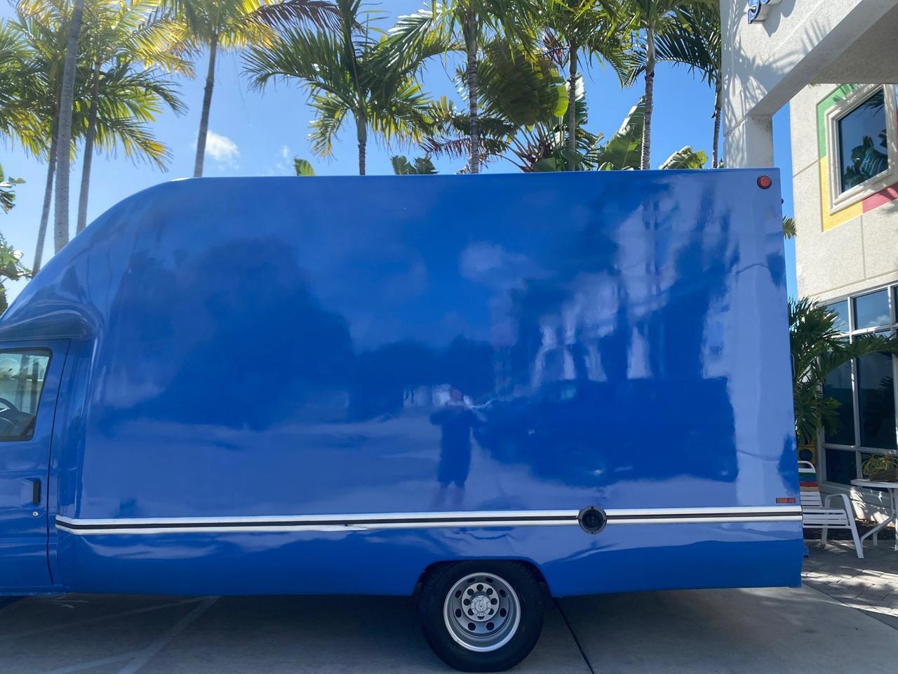 2006 Ford Econoline Commercial Cutaway LOW MILES 27,641 1 OWNER Pompano Beach FL