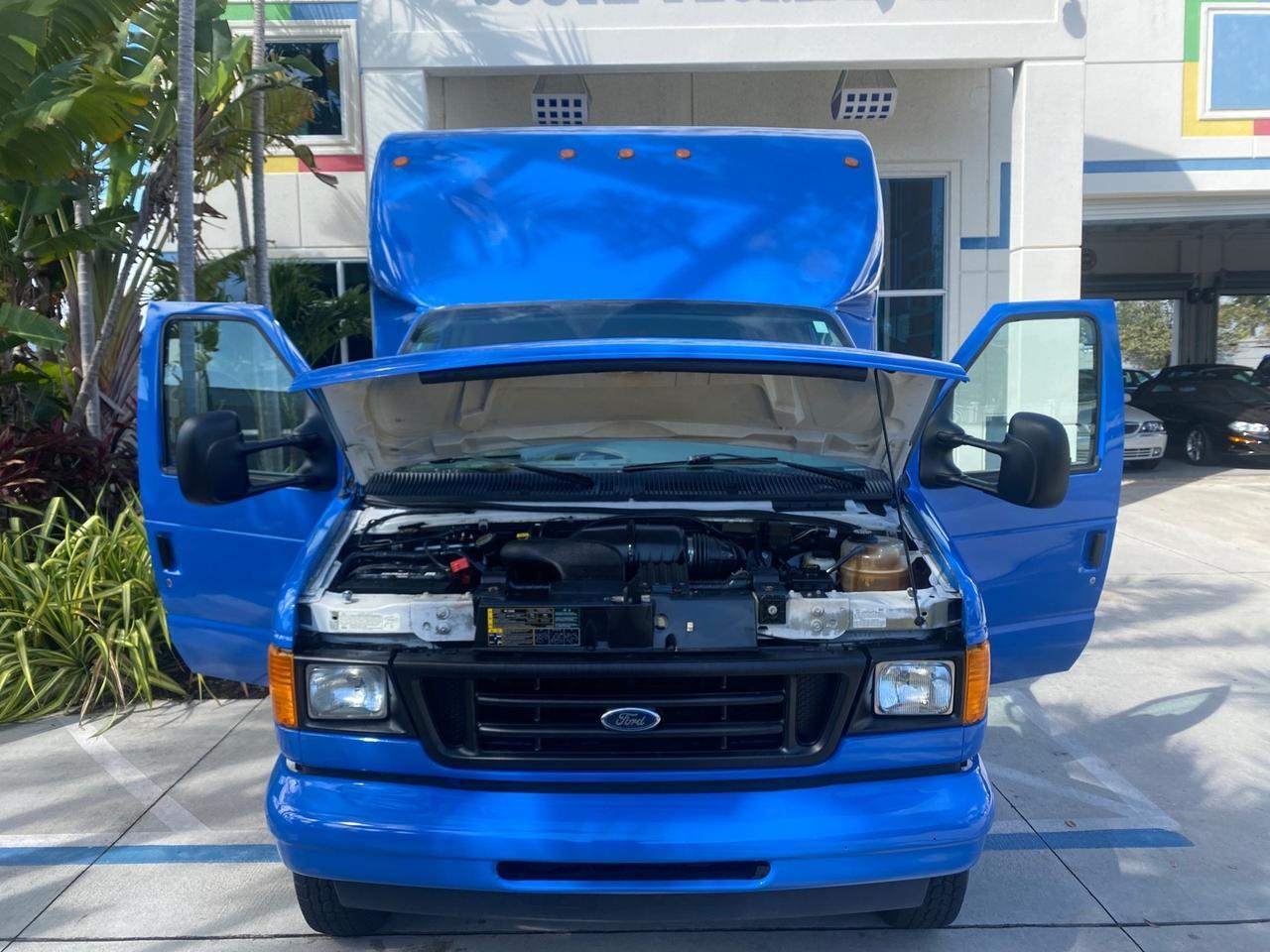 2006 Ford Econoline Commercial Cutaway LOW MILES 27,641 1 OWNER Pompano Beach FL