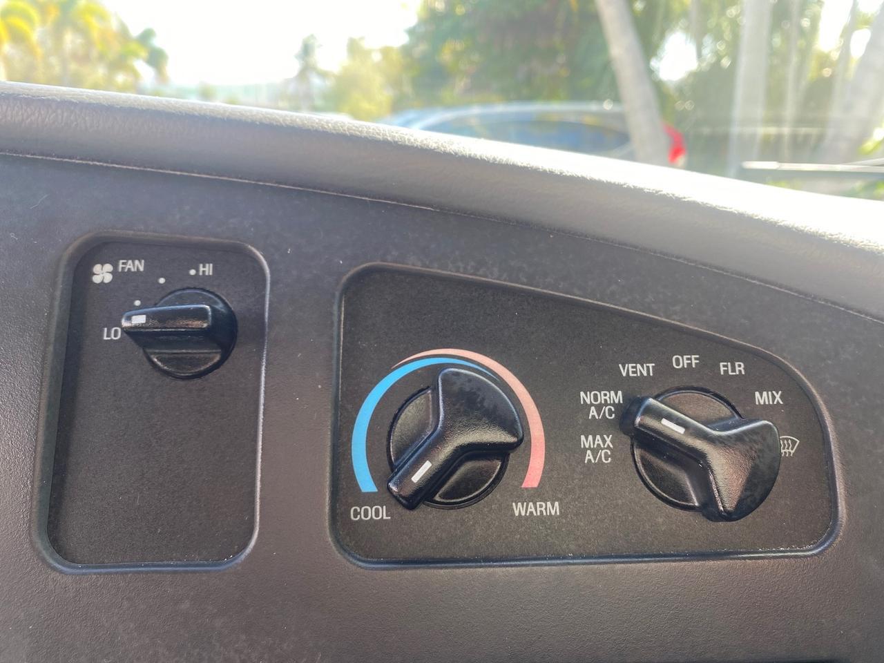 2006 Ford Econoline Commercial Cutaway LOW MILES 27,641 1 OWNER Pompano Beach FL