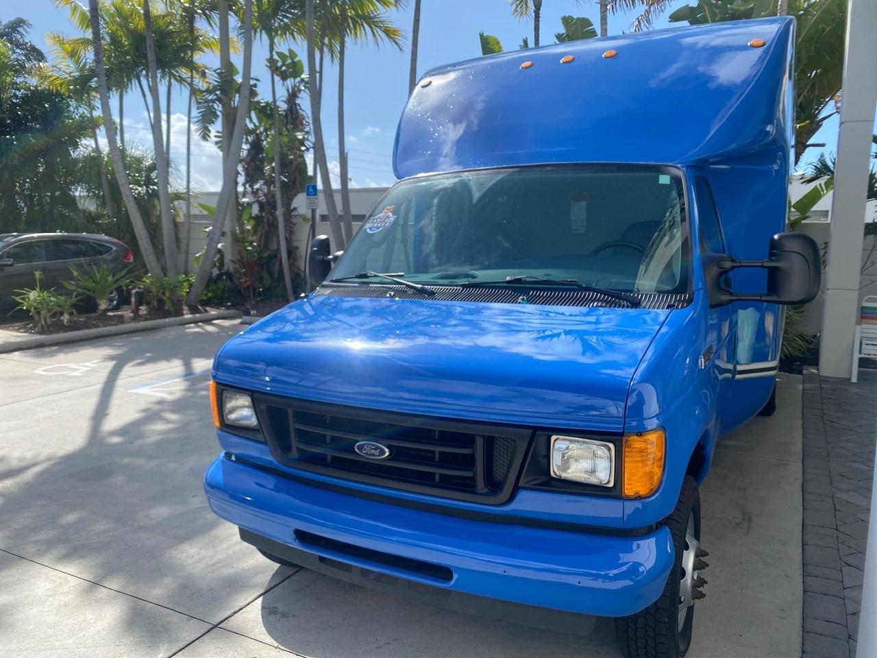 2006 Ford Econoline Commercial Cutaway LOW MILES 27,641 1 OWNER Pompano Beach FL