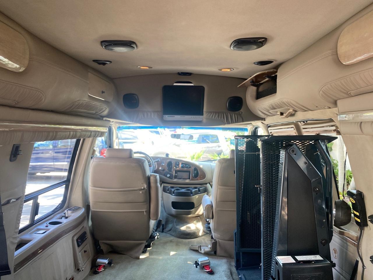 2006 Ford Econoline HI TOP E250 EXPLORER CONVERSION HANDICAP Pompano Beach FL