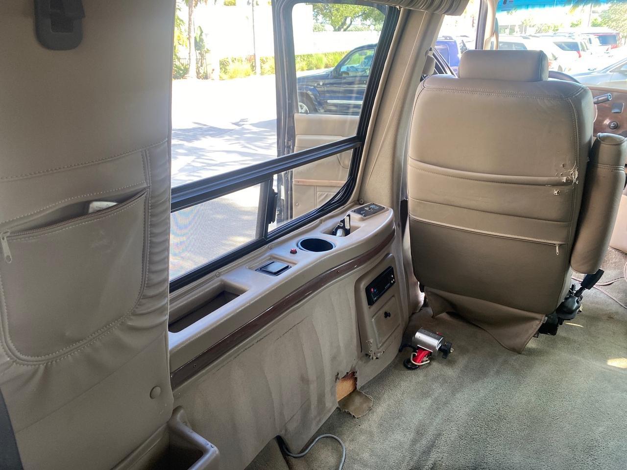 2006 Ford Econoline HI TOP E250 EXPLORER CONVERSION HANDICAP Pompano Beach FL