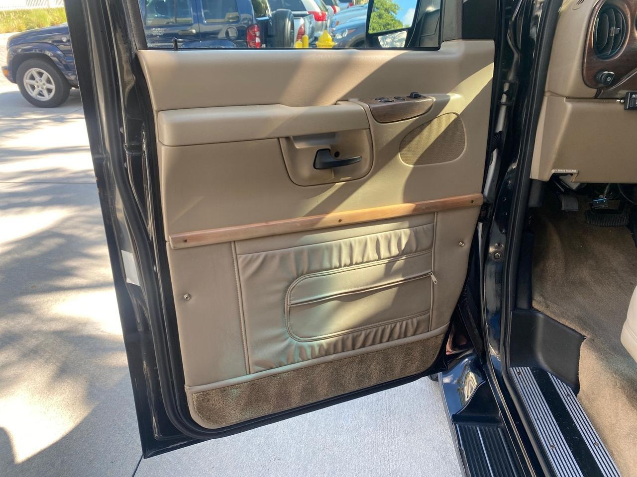 2006 Ford Econoline HI TOP E250 EXPLORER CONVERSION HANDICAP Pompano Beach FL