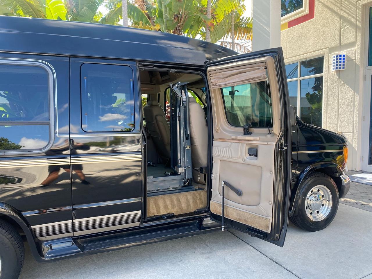 2006 Ford Econoline HI TOP E250 EXPLORER CONVERSION HANDICAP Pompano Beach FL