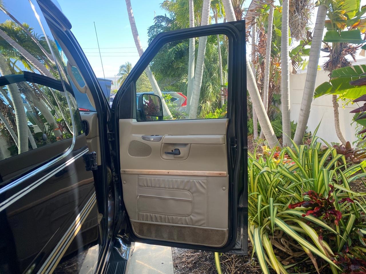 2006 Ford Econoline HI TOP E250 EXPLORER CONVERSION HANDICAP Pompano Beach FL