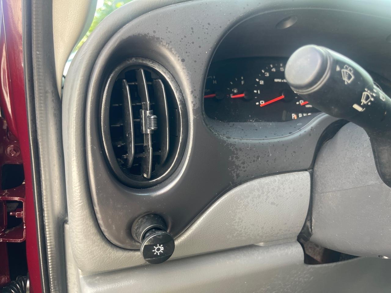 2006 Ford E-150 photo 51