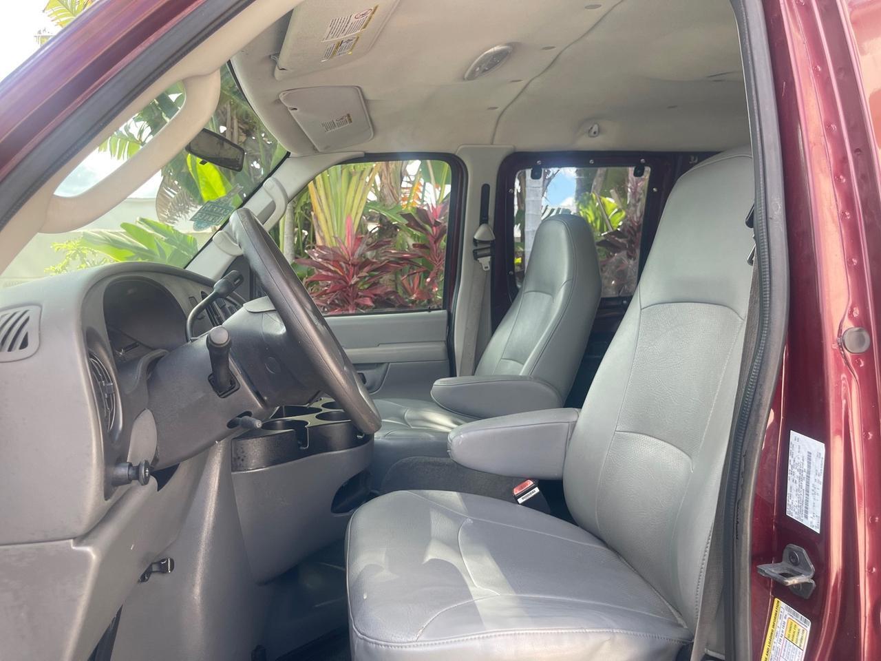 2006 Ford E-150 photo 39