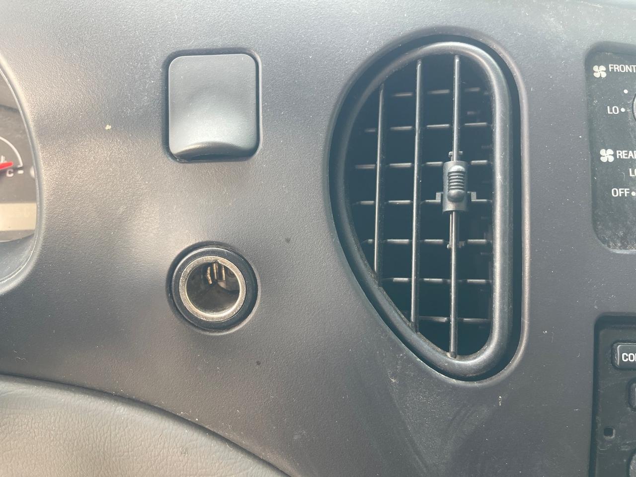 2006 Ford E-150 photo 56