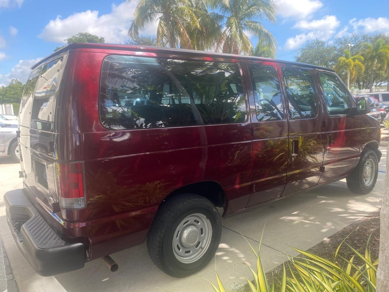 2006 Ford E-150 photo 6