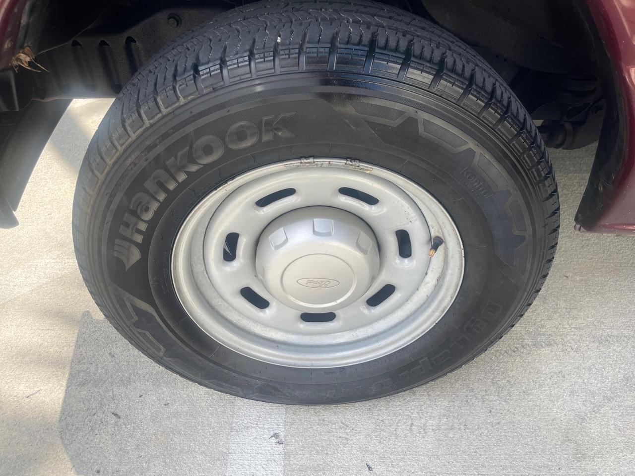 2006 Ford E-150 photo 18