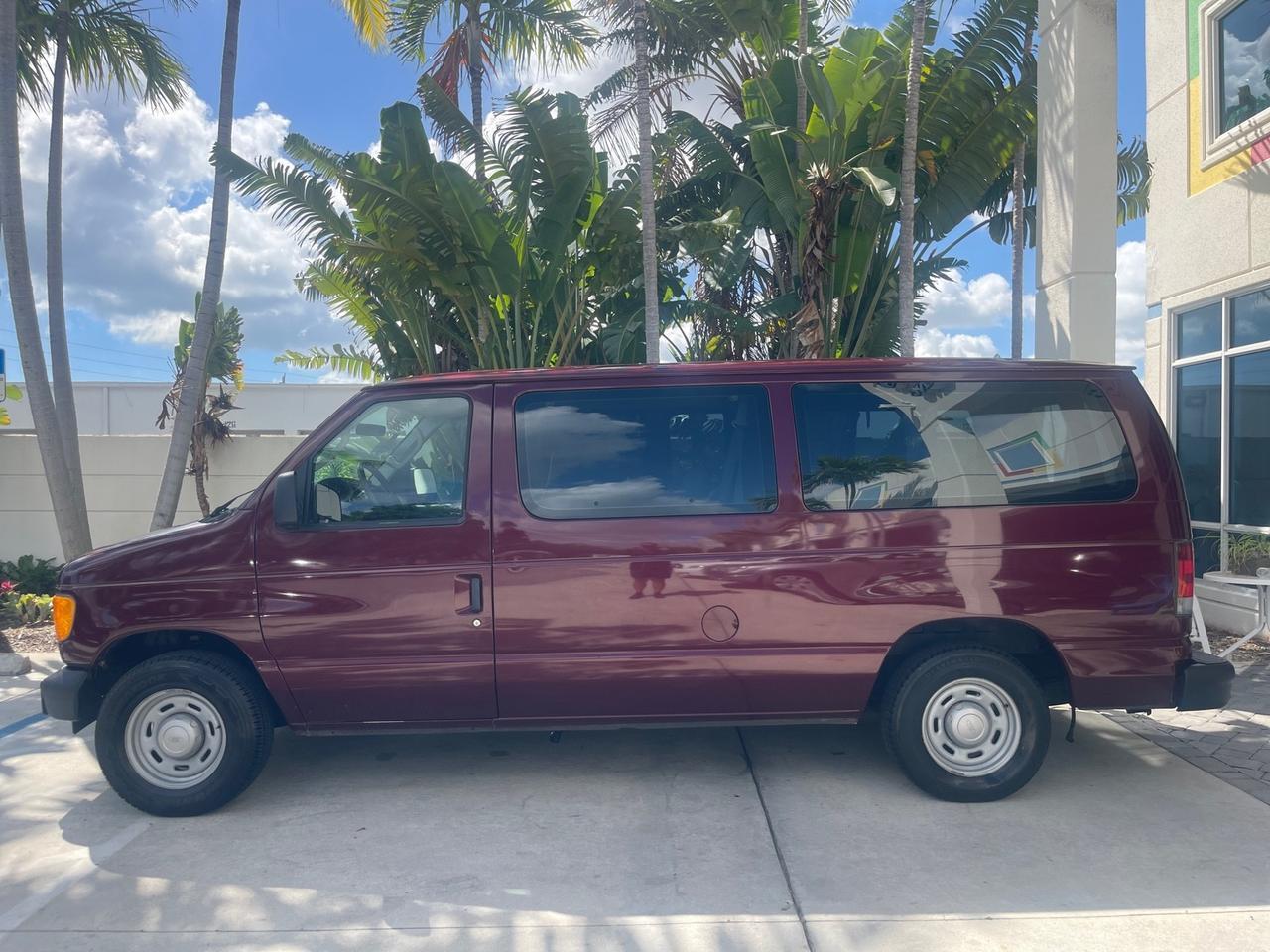 2006 Ford E-150 photo 30