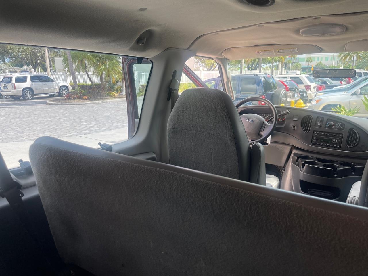 2006 Ford Econoline Wagon XLT 8 PASS LOW MILES 56290 Pompano Beach FL
