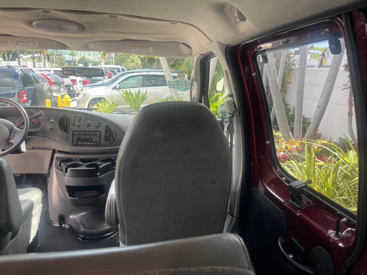 2006 Ford Econoline Wagon XLT 8 PASS LOW MILES 56290 Pompano Beach FL