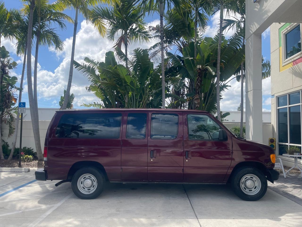 2006 Ford Econoline Wagon XLT 8 PASS LOW MILES 56290 Pompano Beach FL