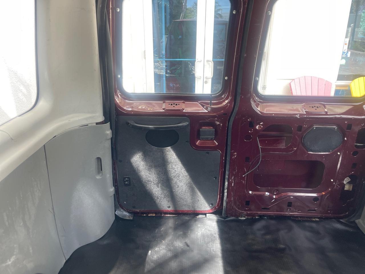 2006 Ford Econoline Wagon XLT 8 PASS LOW MILES 56328 Pompano Beach FL