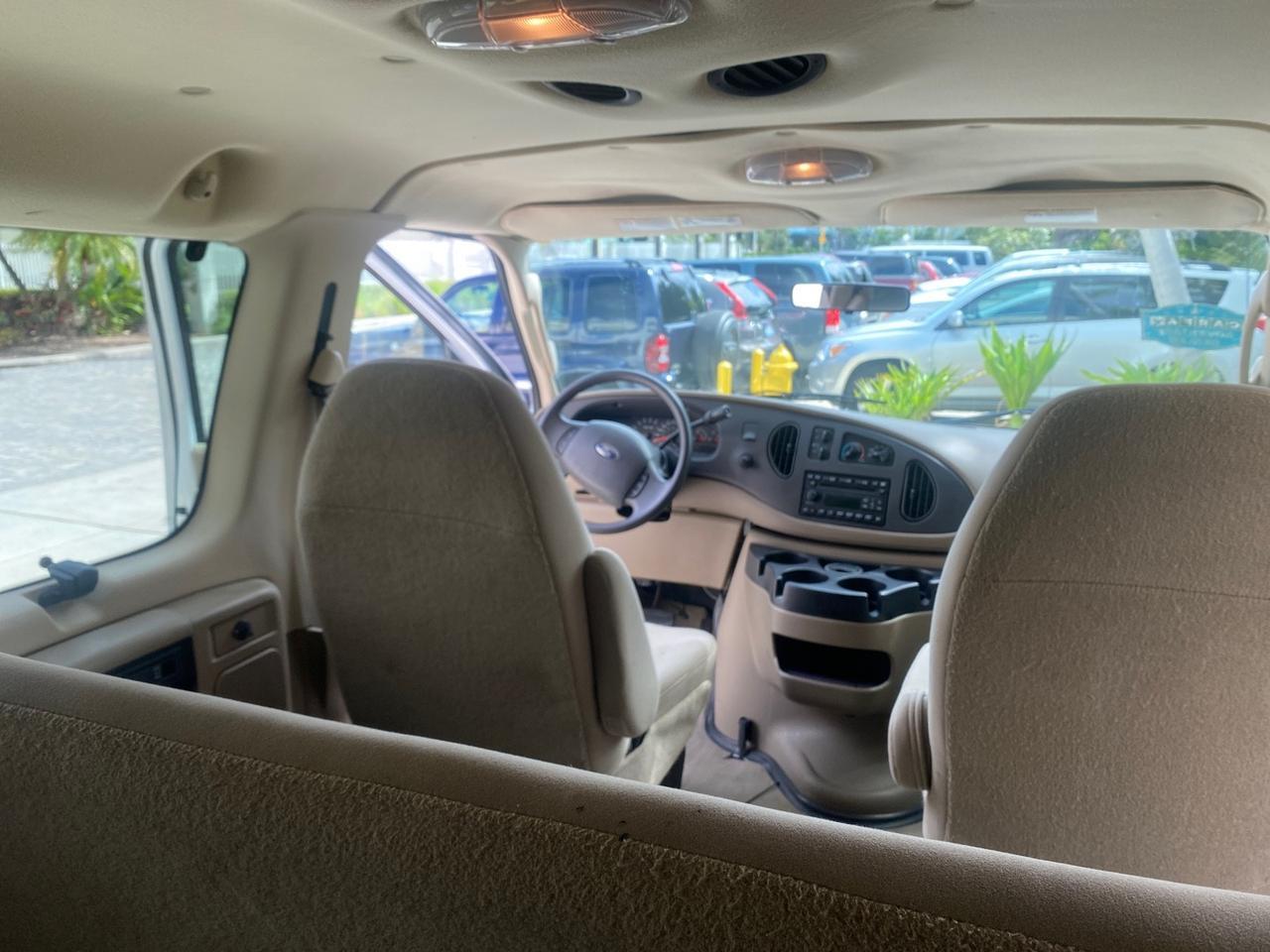 2006 Ford Econoline Wagon XLT LOW MILES 27,333 8 PASS Pompano Beach FL