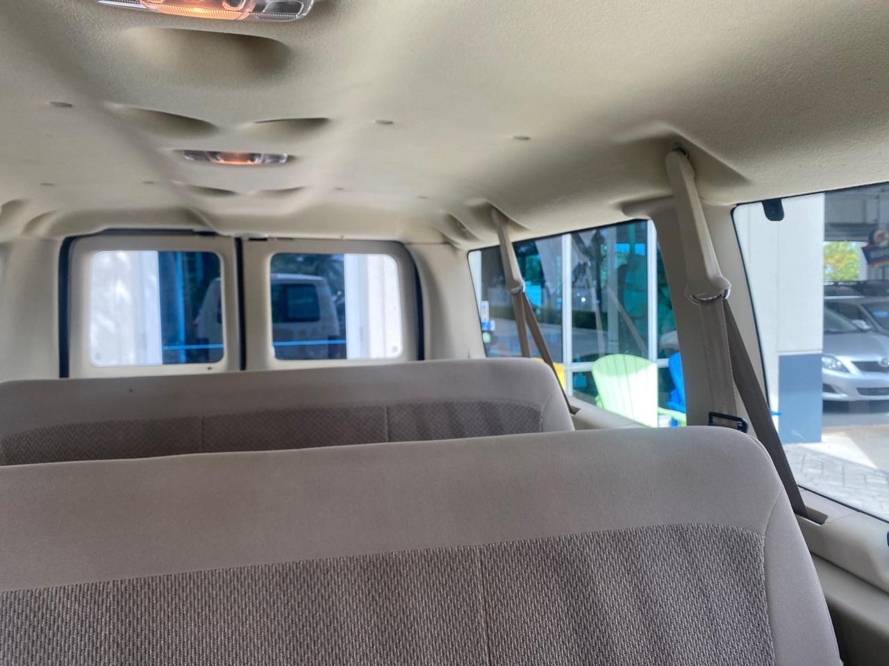 2006 Ford Econoline Wagon XLT LOW MILES 27,333 8 PASS Pompano Beach FL