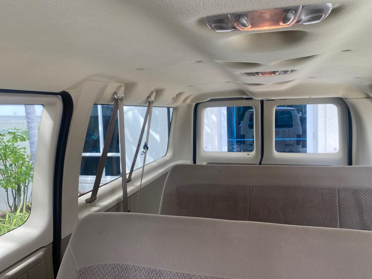 2006 Ford Econoline Wagon XLT LOW MILES 27,333 8 PASS Pompano Beach FL