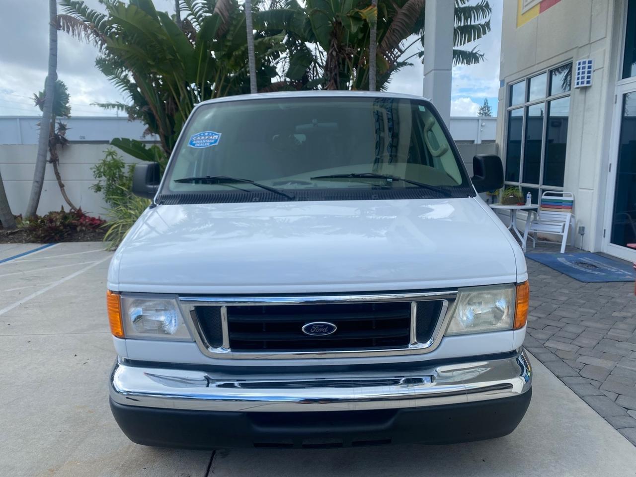 2006 Ford Econoline Wagon XLT LOW MILES 27,333 8 PASS Pompano Beach FL