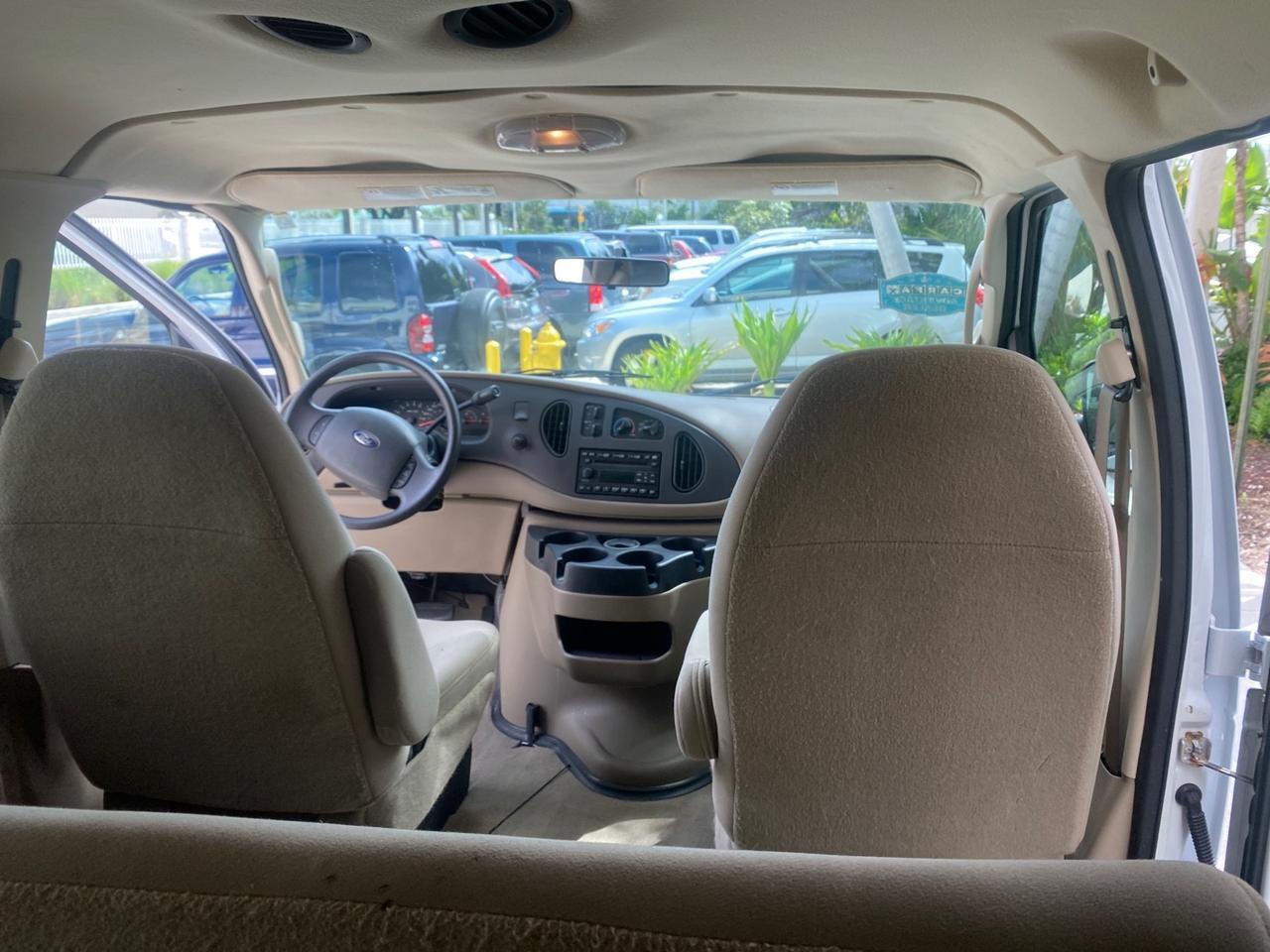 2006 Ford Econoline Wagon XLT LOW MILES 27,333 8 PASS Pompano Beach FL