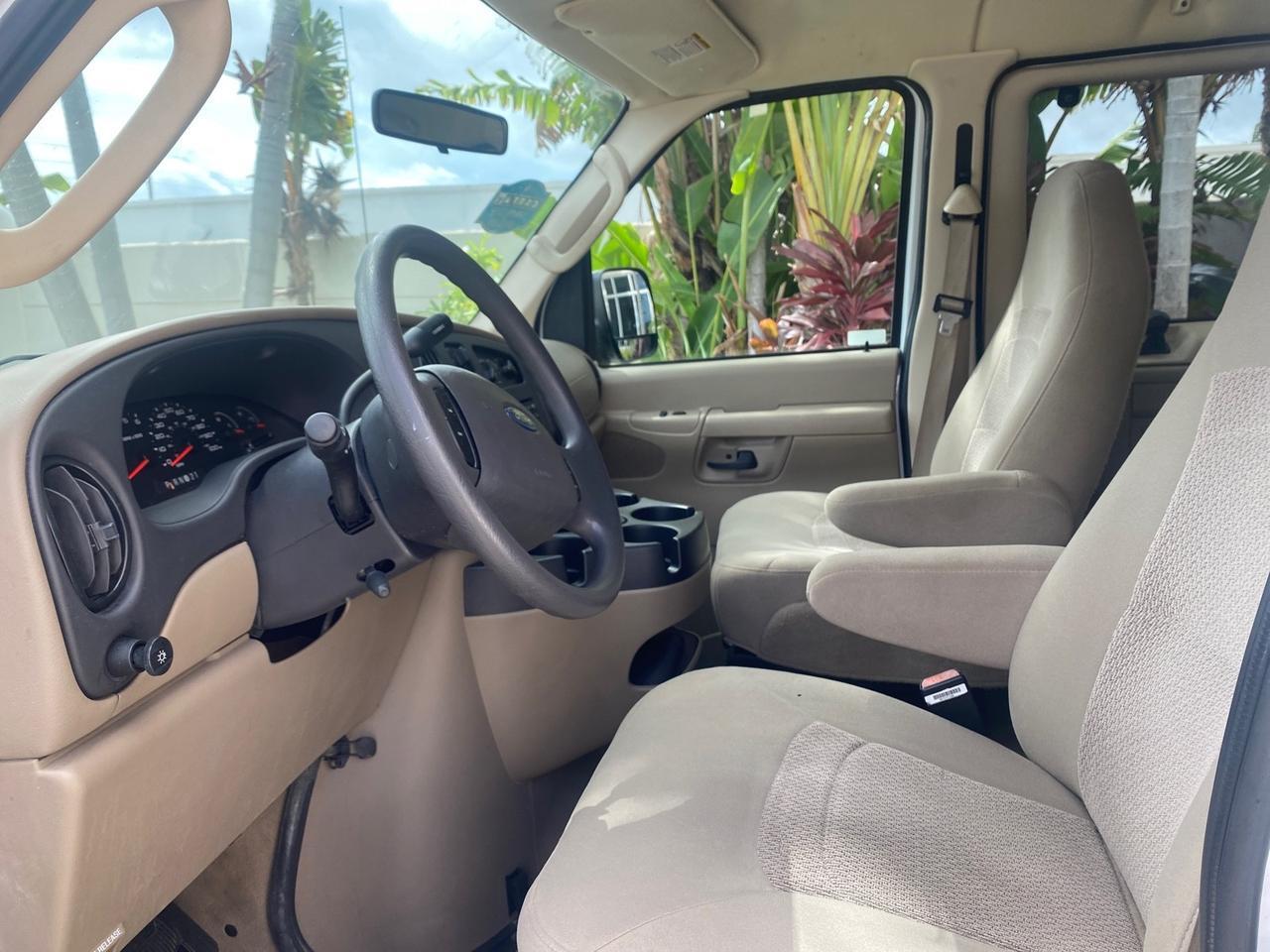 2006 Ford Econoline Wagon XLT LOW MILES 27,333 8 PASS Pompano Beach FL