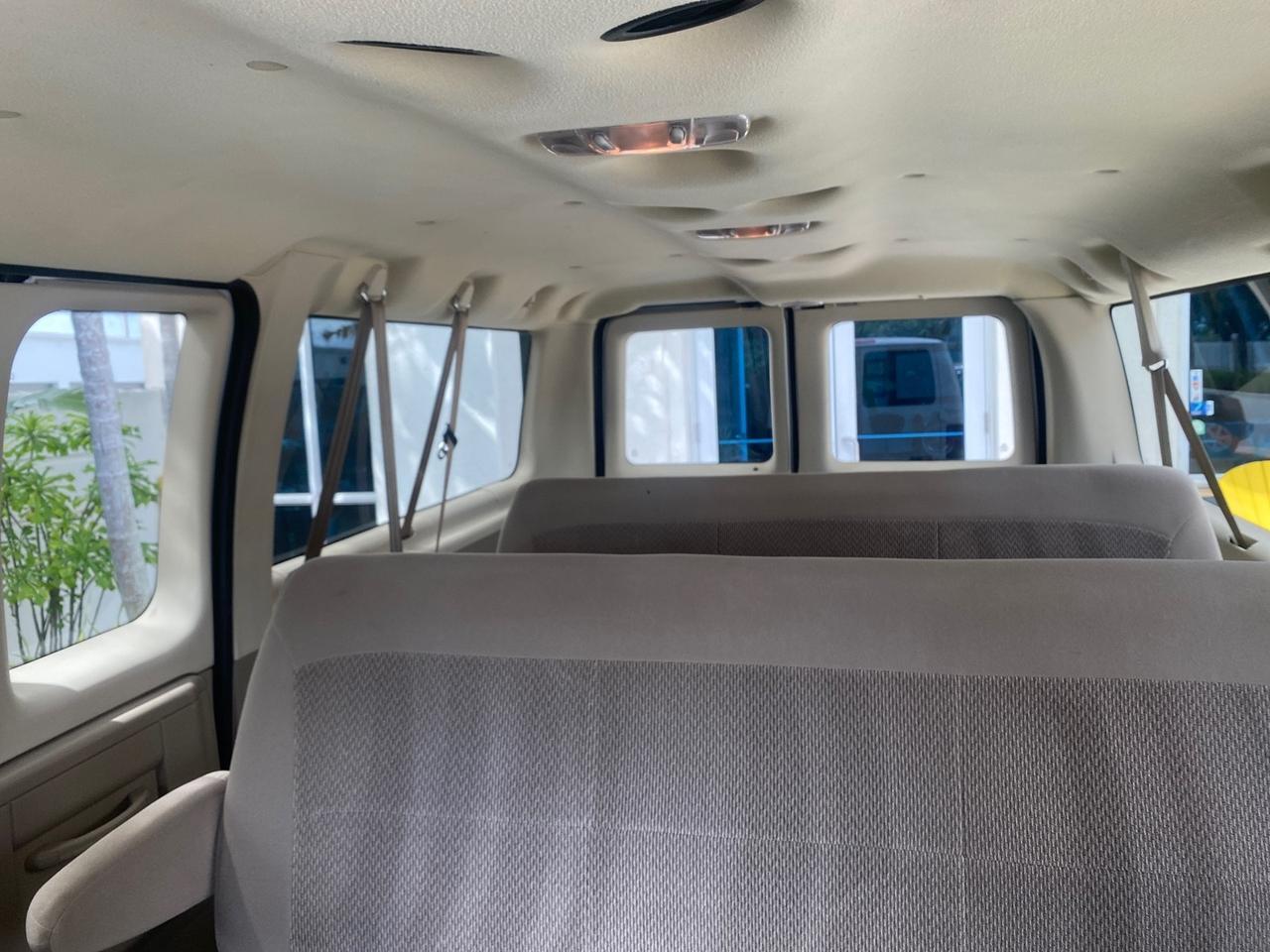 2006 Ford Econoline Wagon XLT LOW MILES 27,333 8 PASS Pompano Beach FL