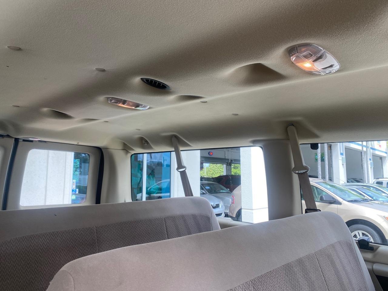 2006 Ford Econoline Wagon XLT LOW MILES 27,333 8 PASS Pompano Beach FL