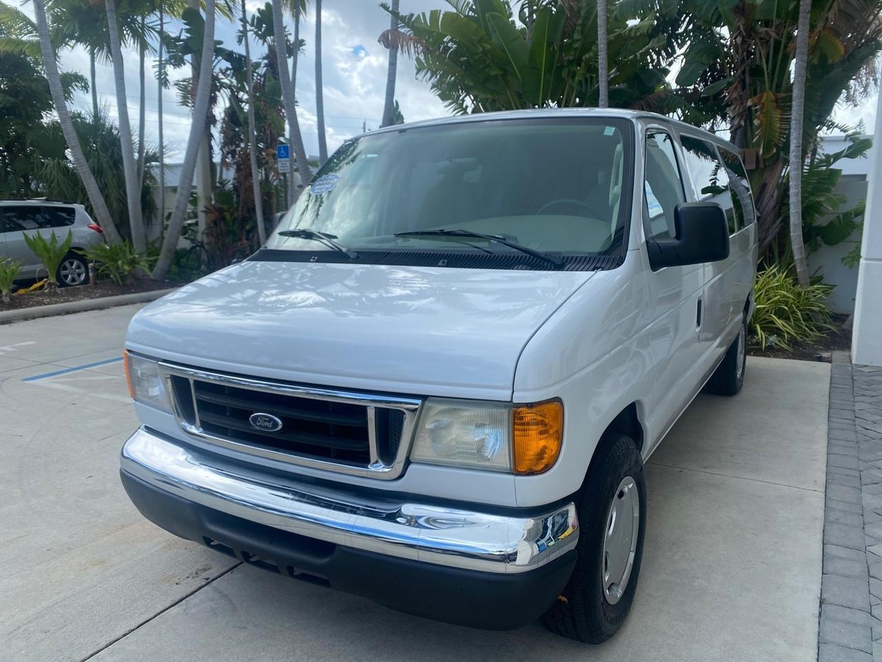 2006 Ford Econoline Wagon XLT LOW MILES 27,333 8 PASS Pompano Beach FL