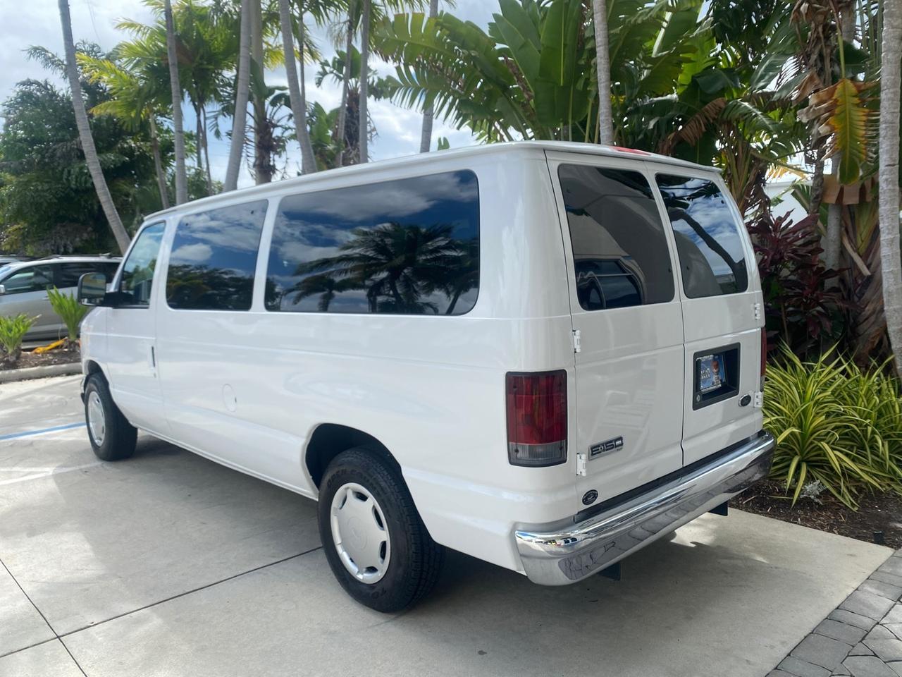 2006 Ford Econoline Wagon XLT LOW MILES 27,333 8 PASS Pompano Beach FL