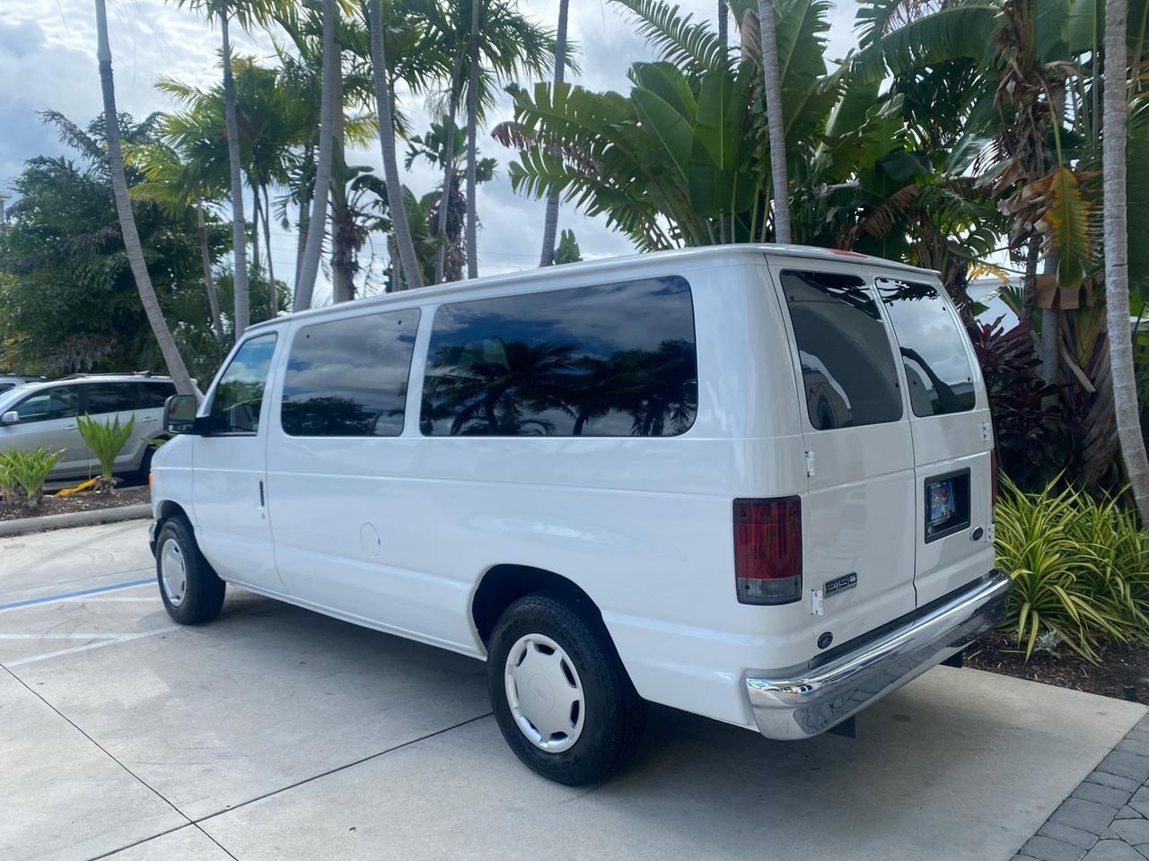 2006 Ford Econoline Wagon XLT LOW MILES 27,333 8 PASS Pompano Beach FL