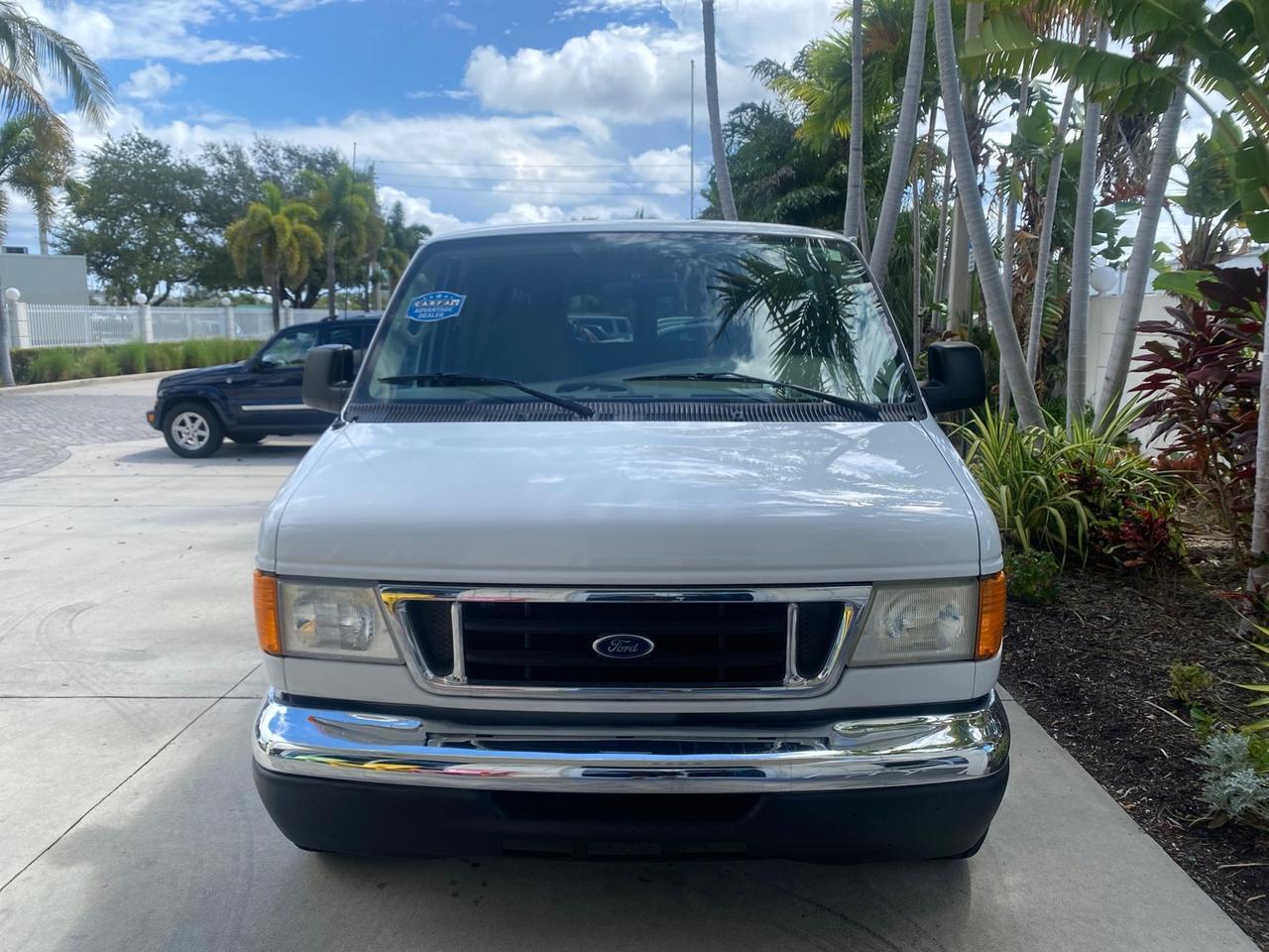 2006 Ford Econoline Wagon XLT LOW MILES 27,333 8 PASS Pompano Beach FL