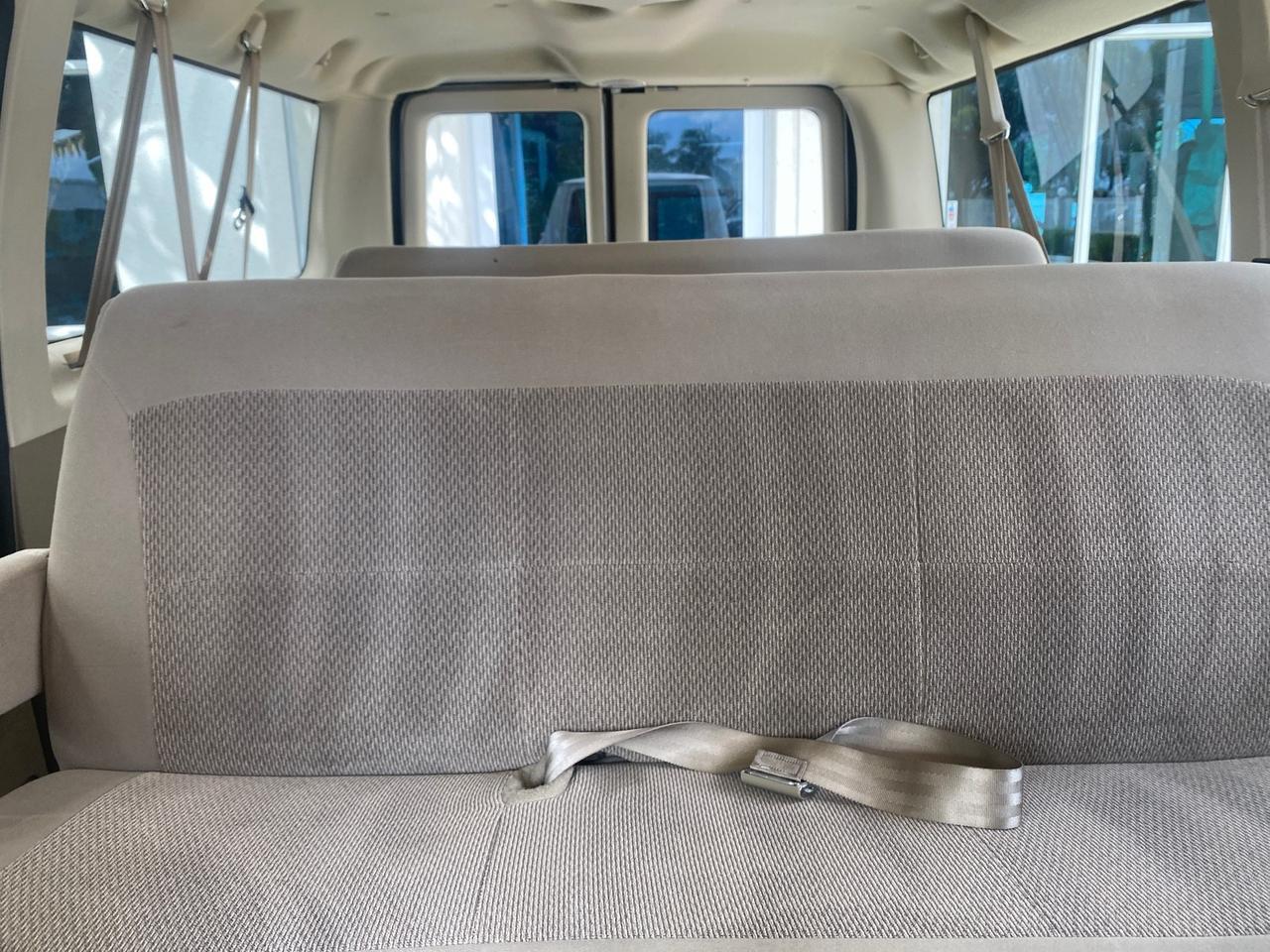 2006 Ford Econoline Wagon XLT LOW MILES 27,333 8 PASS Pompano Beach FL