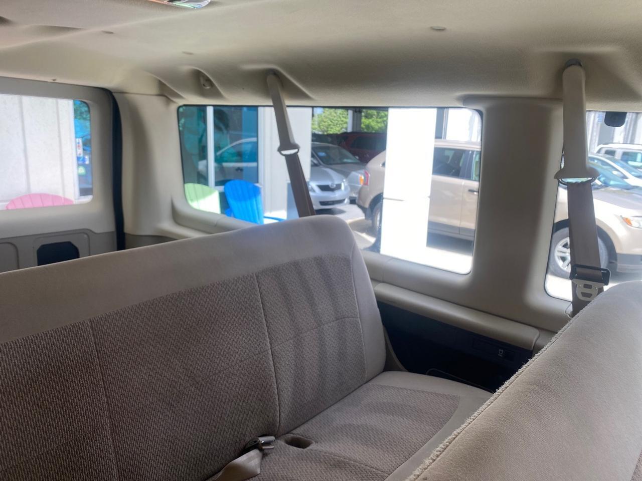 2006 Ford Econoline Wagon XLT LOW MILES 27,338 8 PASS Pompano Beach FL