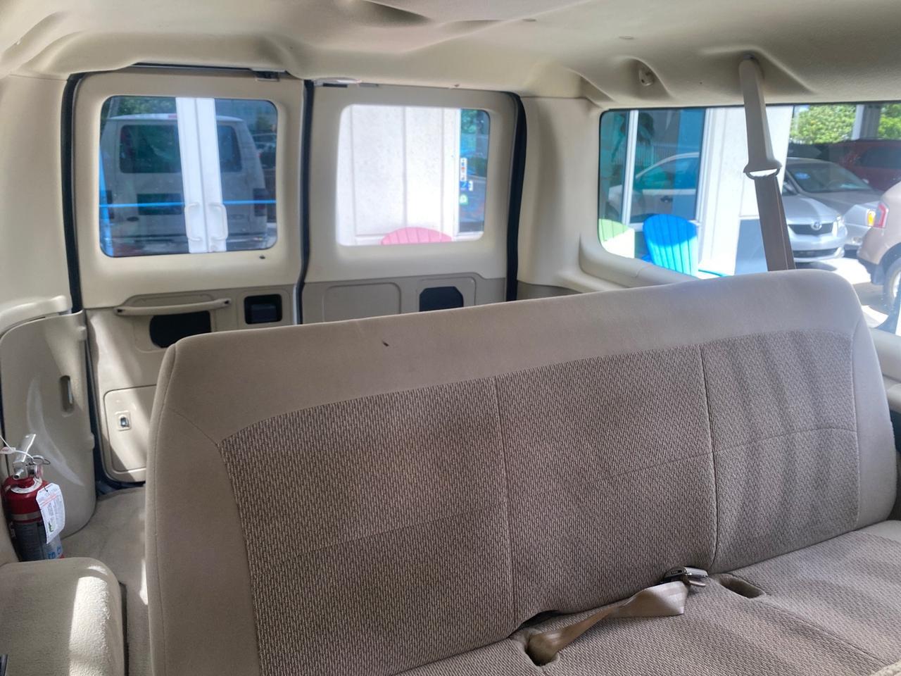 2006 Ford Econoline Wagon XLT LOW MILES 27,338 8 PASS Pompano Beach FL