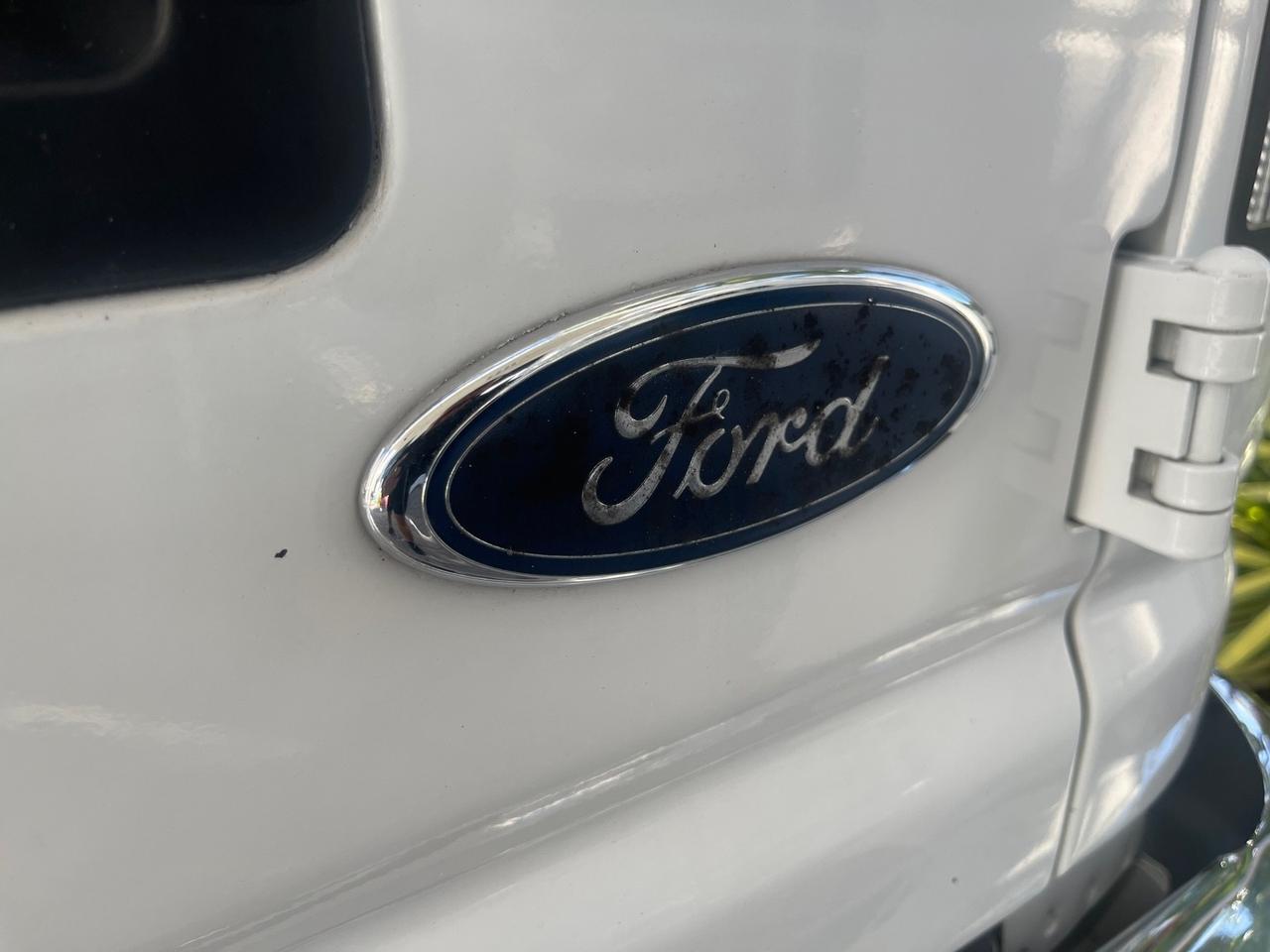 2006 Ford Econoline Wagon XLT LOW MILES 76,470 E350 15 PASS Pompano Beach FL