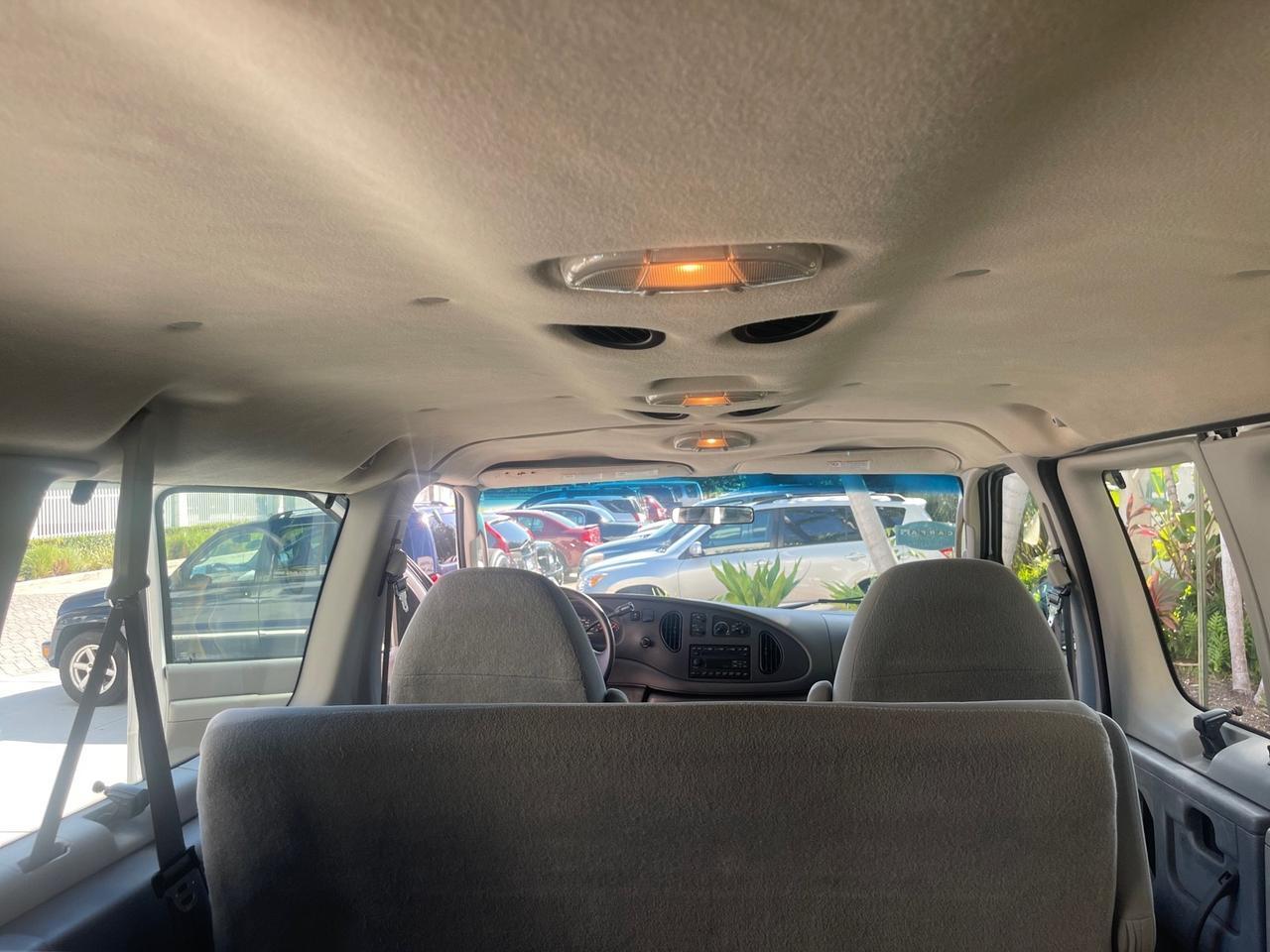 2006 Ford Econoline Wagon XLT LOW MILES 76,470 E350 15 PASS Pompano Beach FL