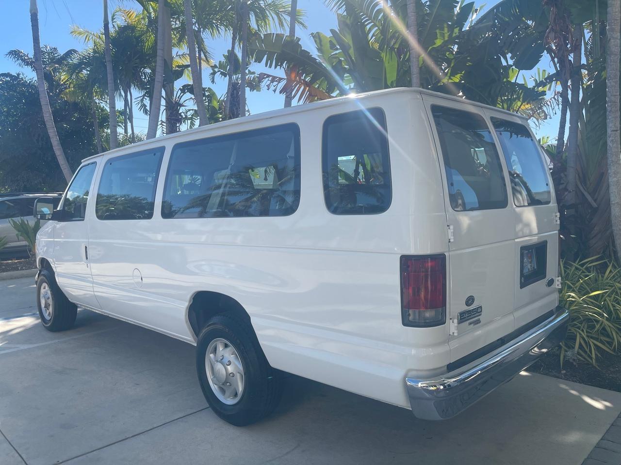 2006 Ford Econoline Wagon XLT LOW MILES 76,470 E350 15 PASS Pompano Beach FL