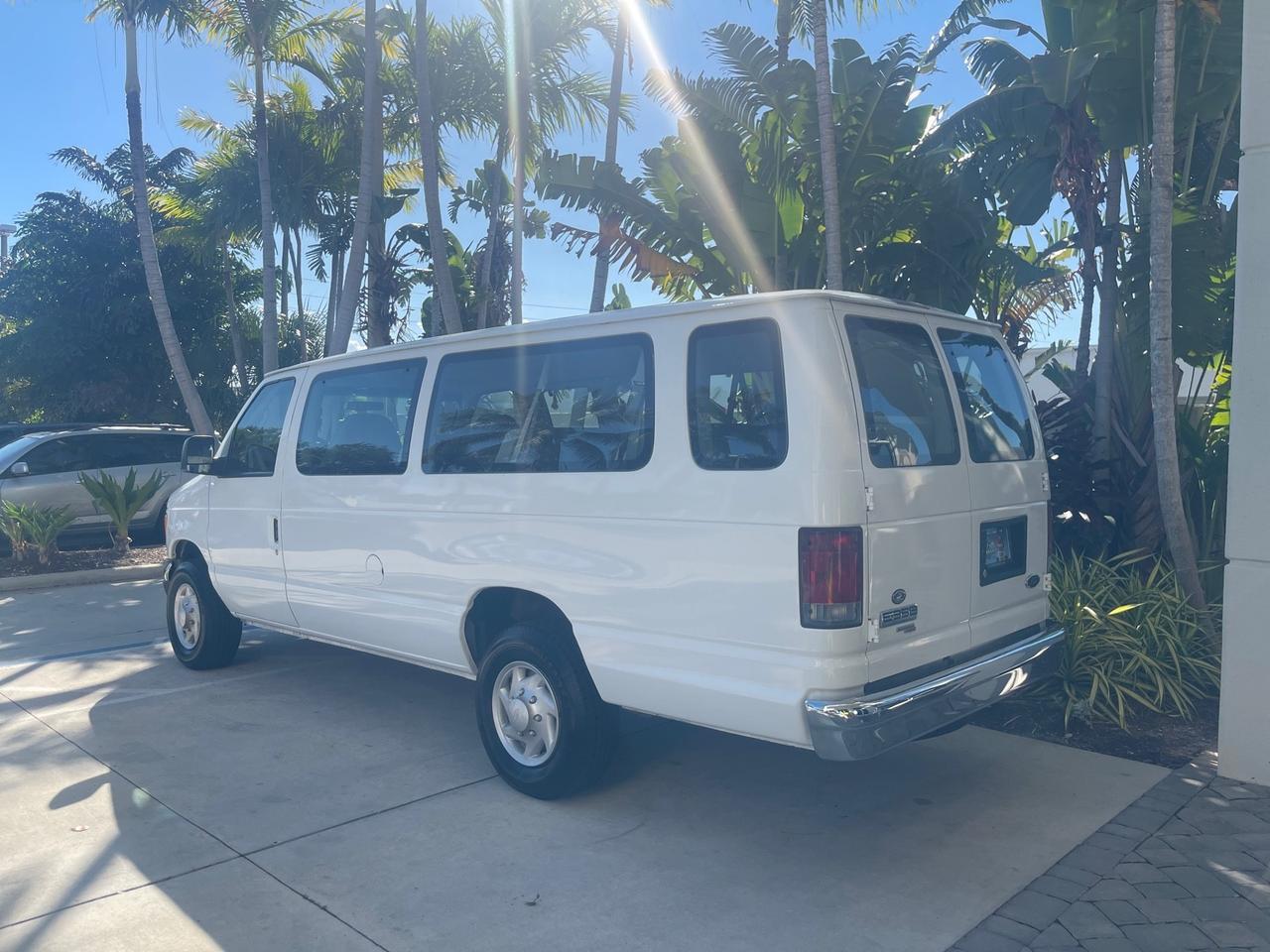 2006 Ford Econoline Wagon XLT LOW MILES 76,470 E350 15 PASS Pompano Beach FL