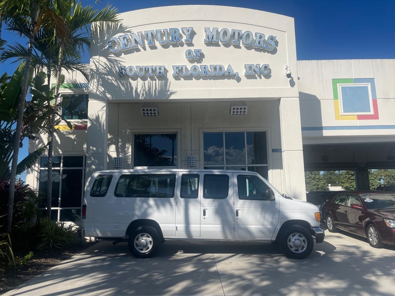 2006 Ford Econoline Wagon XLT LOW MILES 76,470 E350 15 PASS