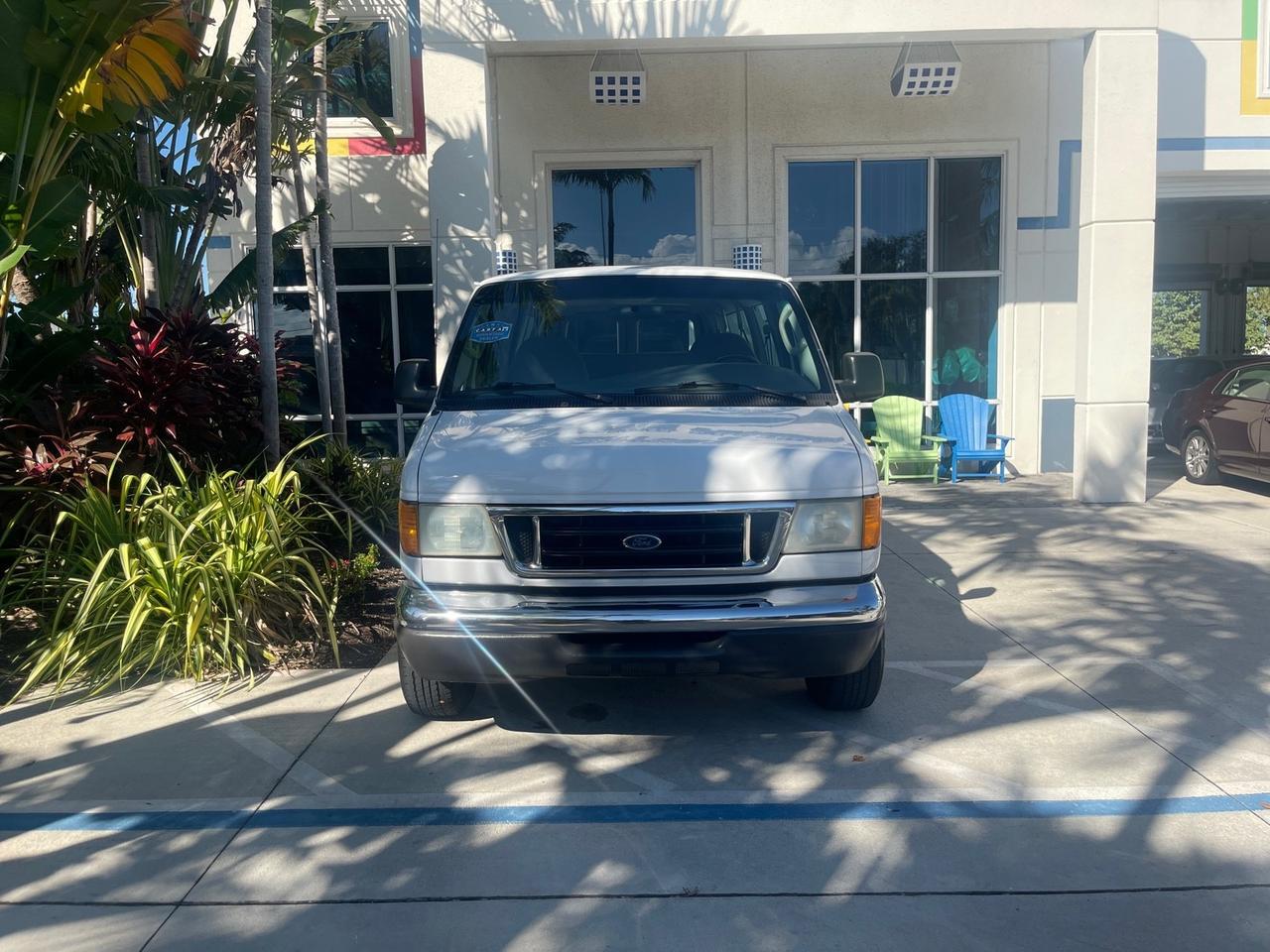 2006 Ford Econoline Wagon XLT LOW MILES 76,470 E350 15 PASS Pompano Beach FL